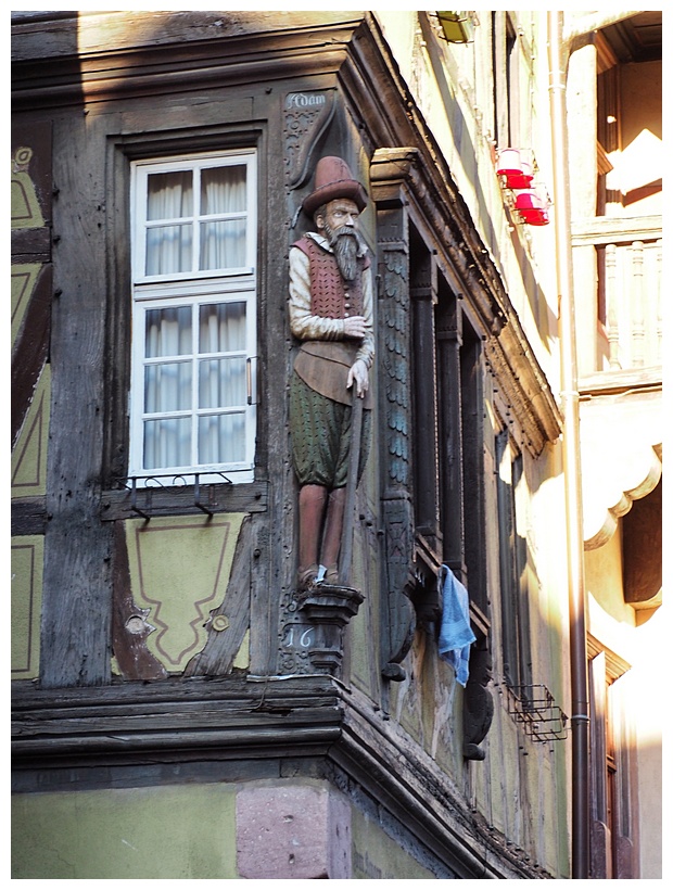Maison zum Kragen