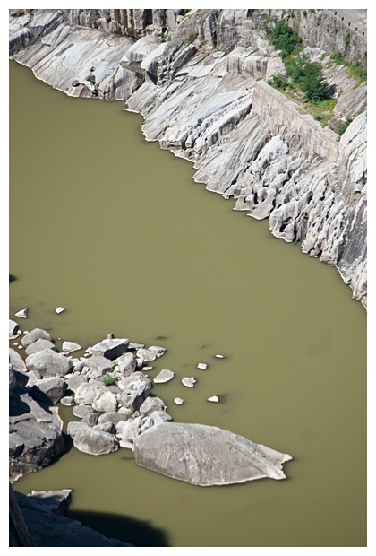 Agua Embalsada