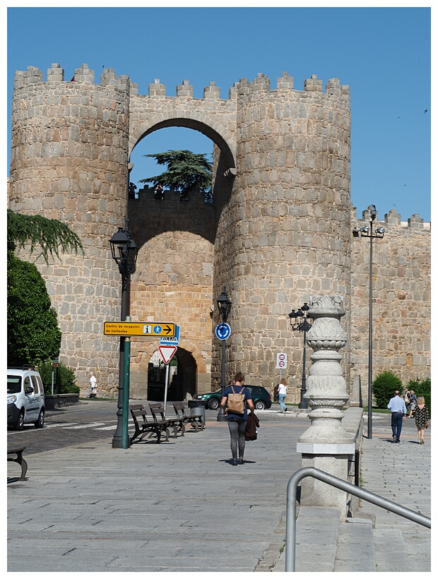 Puerta de San Vicente