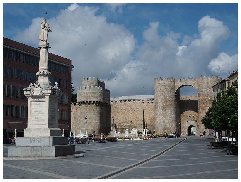 Puerta del Alczar