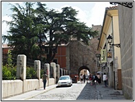 Puerta de San Vicente