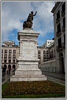 Monumento a Pedro Velarde