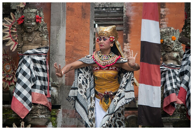 Topeng Dancers