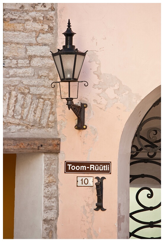 Streetlamp over Pink