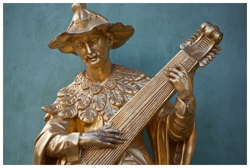 Gilded Figures