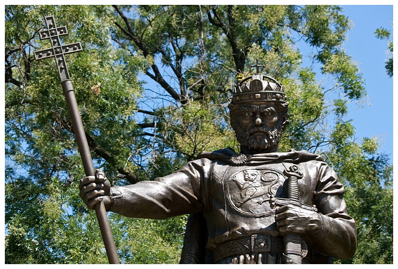 Tsar Samuil Statue