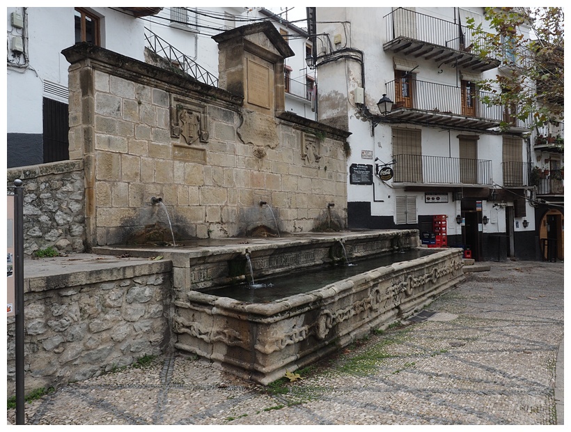 Fuente de las Cadenas