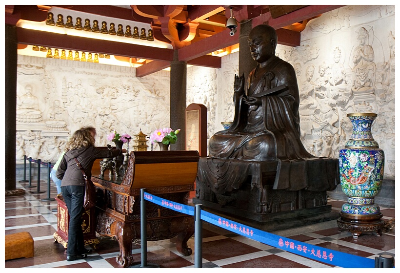 Statue of Xuan Zang