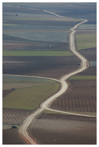 Caminos Lejanos