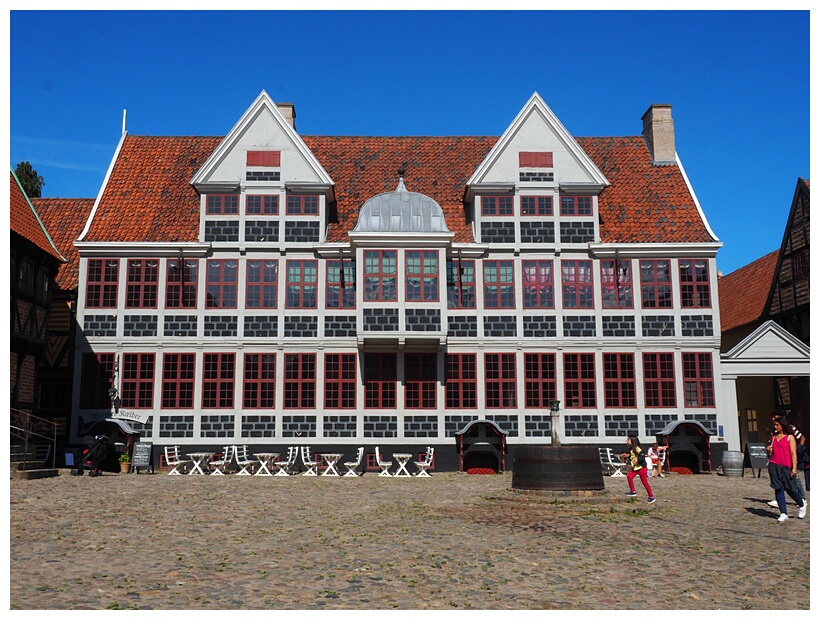 The Mintmaster's Mansion