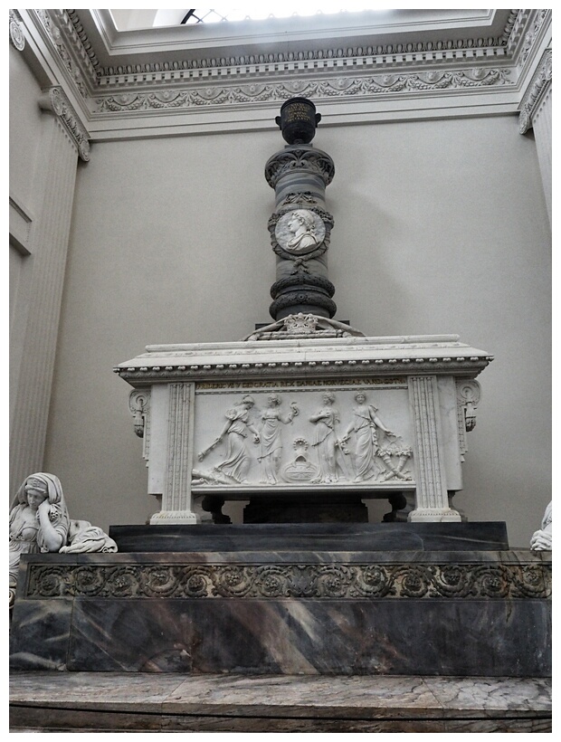 Sarcophagus of king Frederik V 