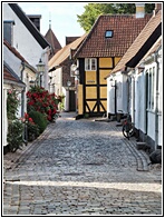 Small Alley