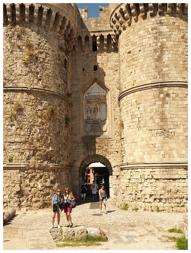 Marina Gate
