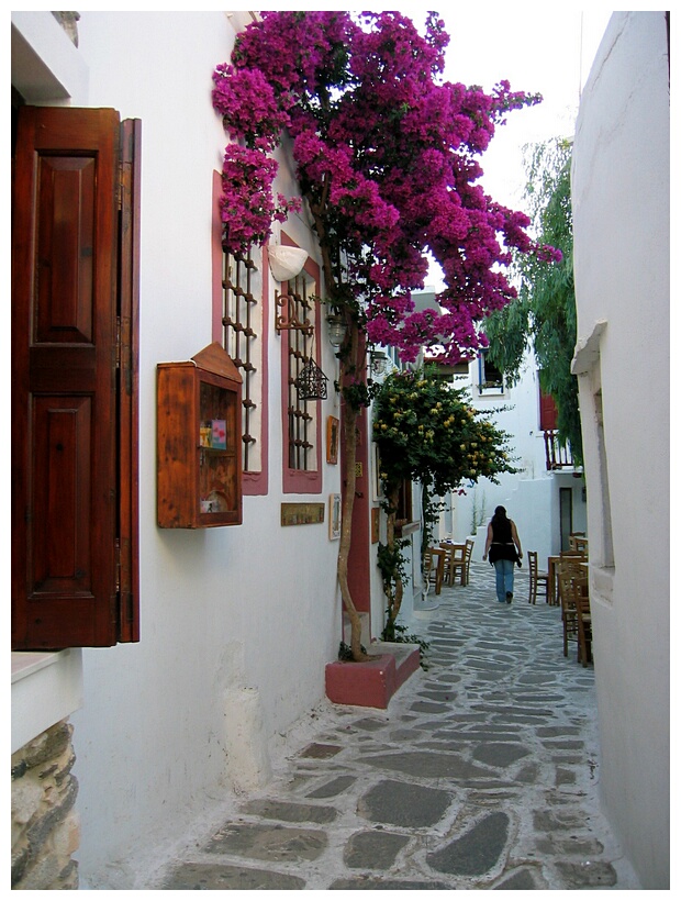 Naoussa Street
