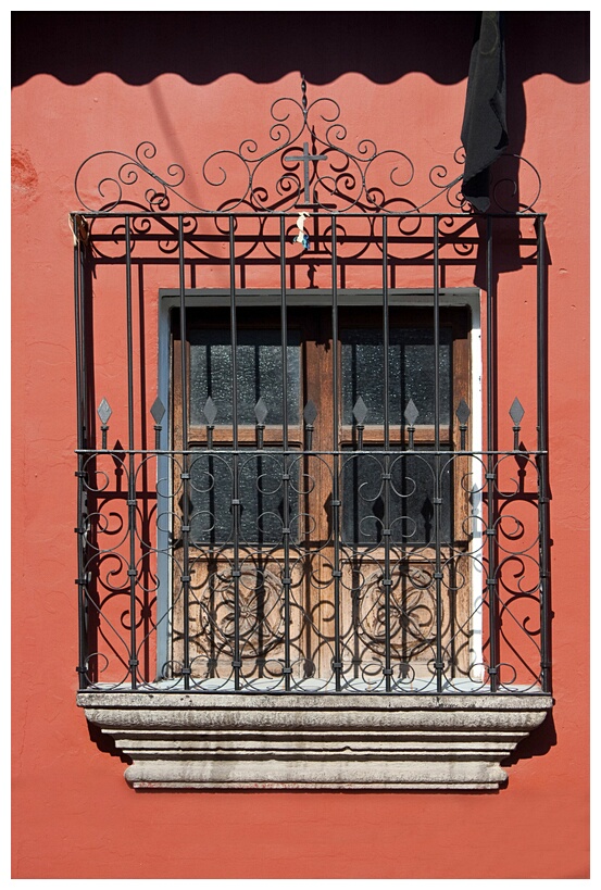 Ventana Colonial