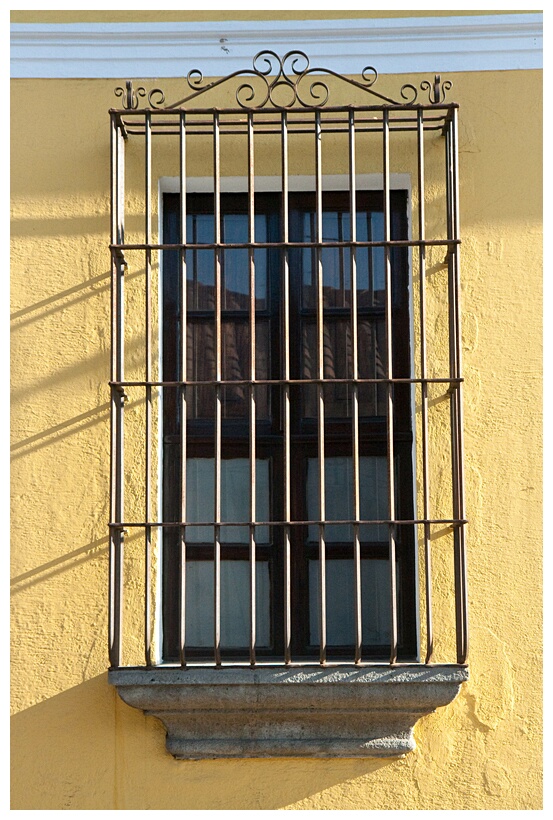 Ventana Colonial