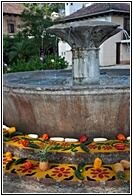 Fuente Engalanada