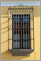 Ventana Colonial