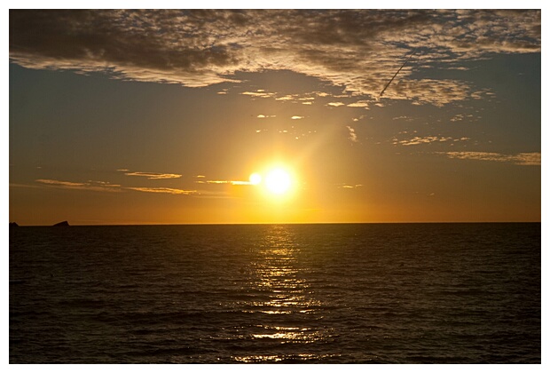 Atardecer en Cala d'Hort