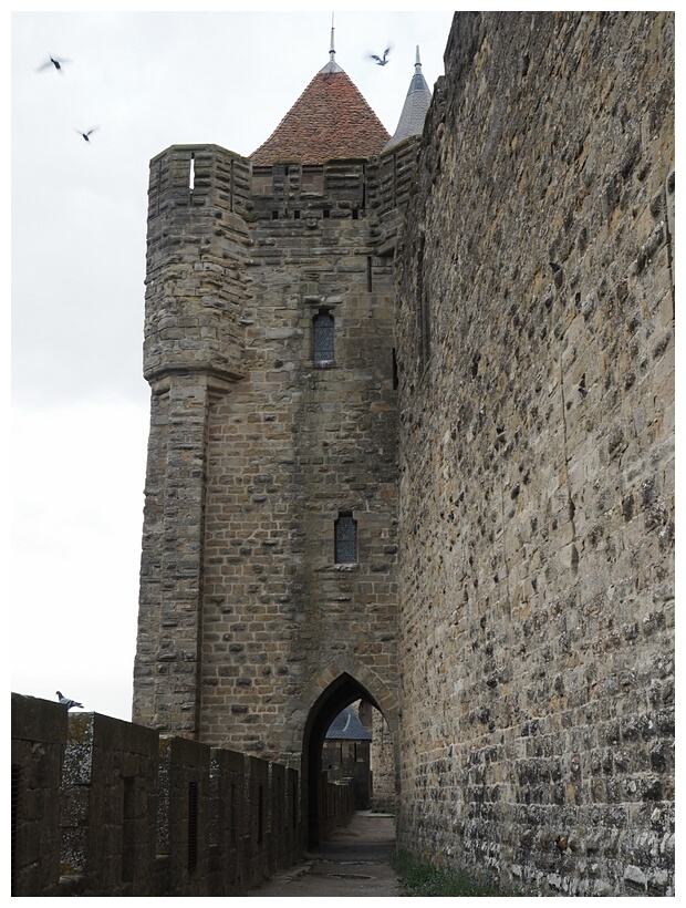La Tour Carre de L'Evque