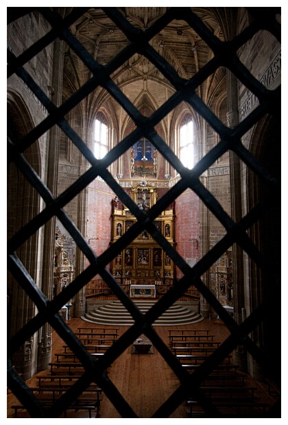 Tras la Reja