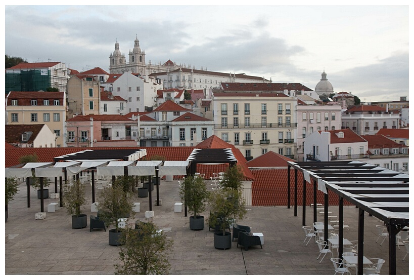 Largo das Portas do Sol