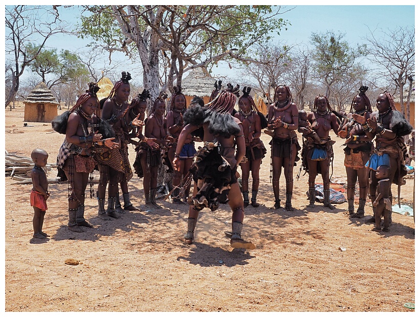 Himba Dance