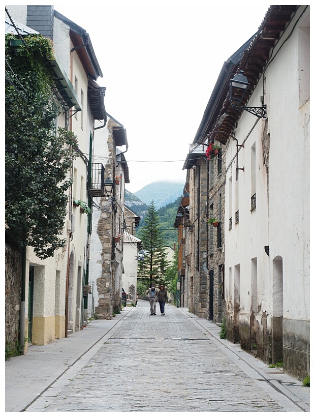 Canfranc Pueblo