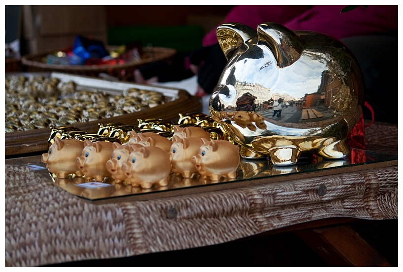 Golden Pigs
