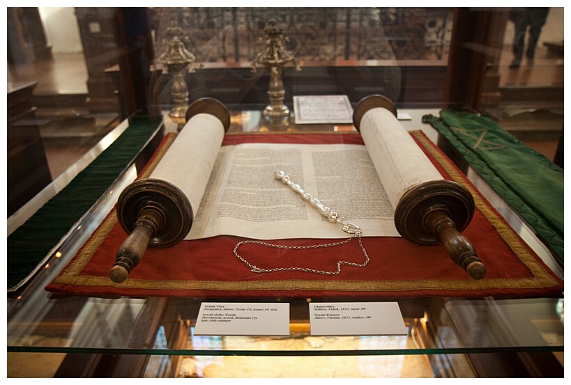 Klausen Synagogue