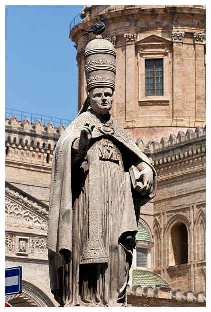 Estatuas Papales