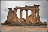 Frontal del Templo E