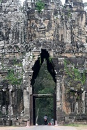 Gate