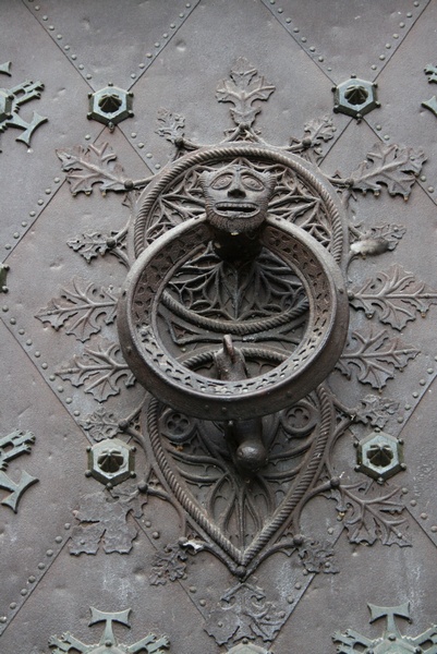 Aldaba de la Catedral