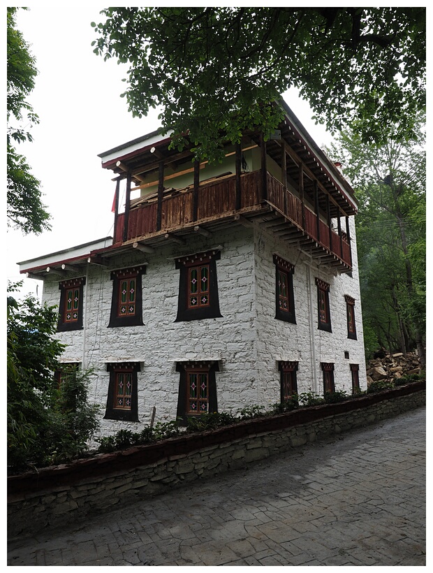 Zhonglu Village