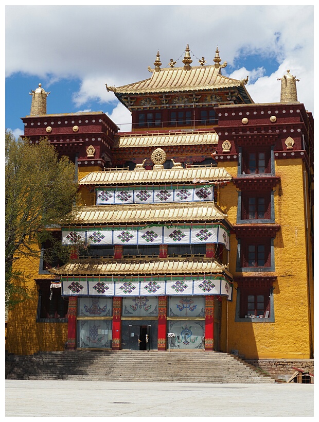 Ganden Thubchen Choekhorling Monastery 