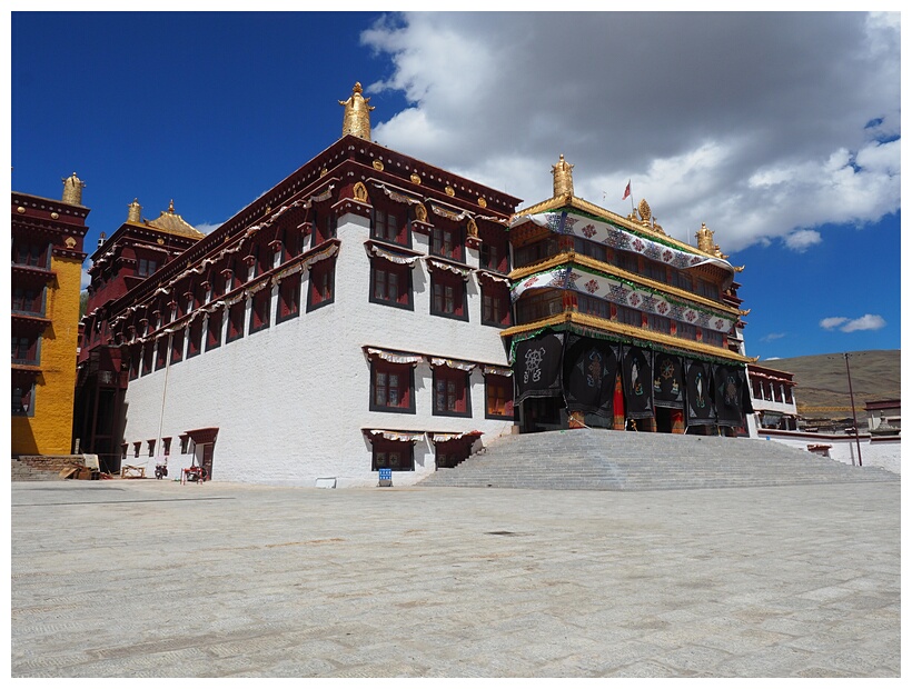Ganden Thubchen Choekhorling Monastery 