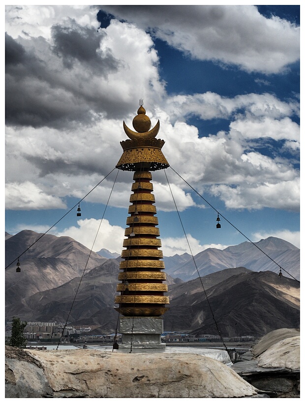 Chorten Pinnacle