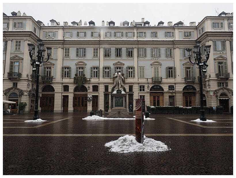 Piazza Carignano