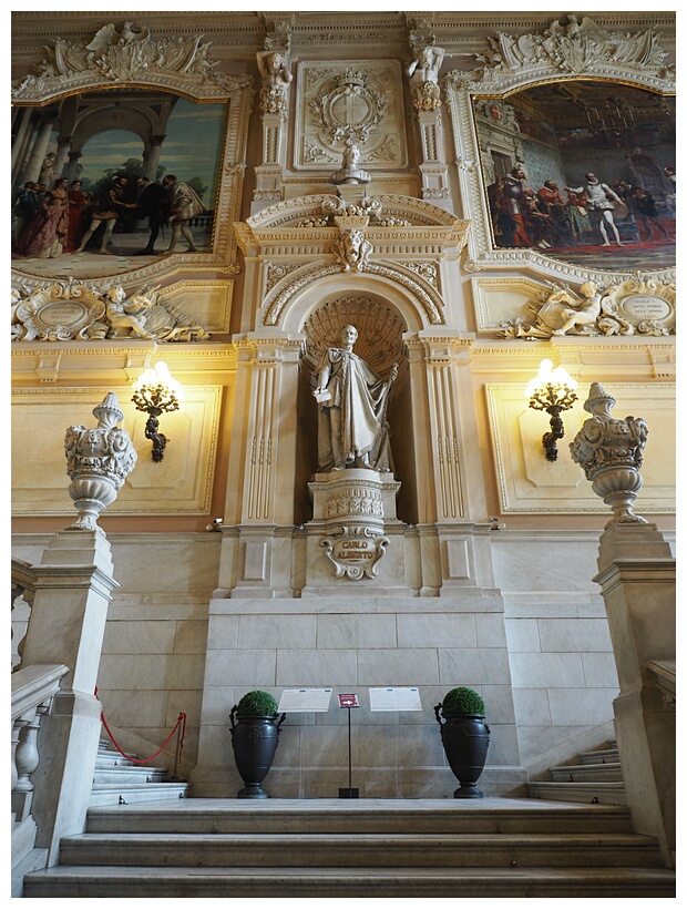 Palazzo  Reale