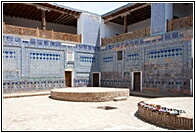 Tosh Hovli Palace
