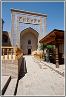 Pahlavon Mahmud Mausoleum