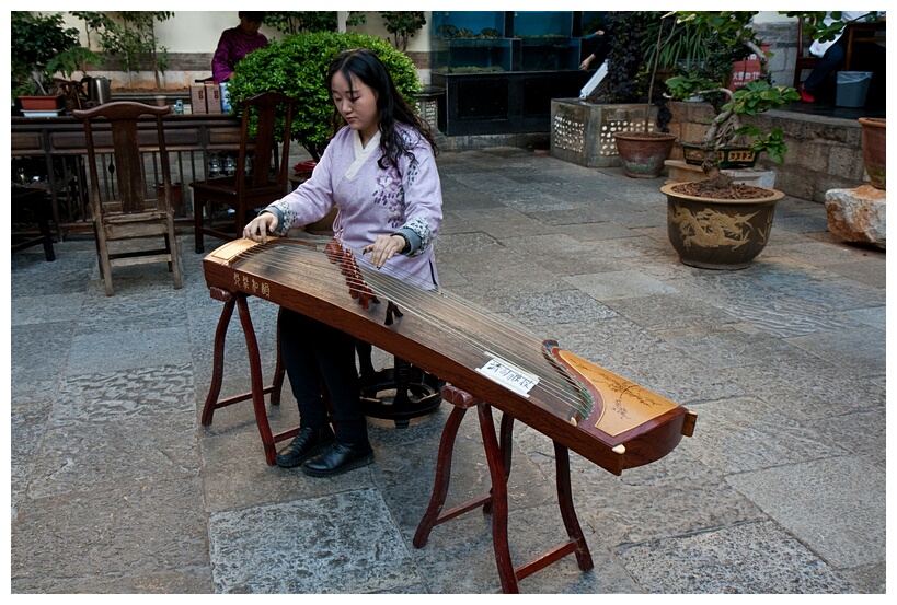 Playing Zheng